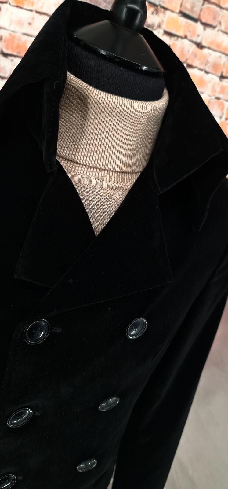 Mangan-  High Collared Jet Velvet Jacket