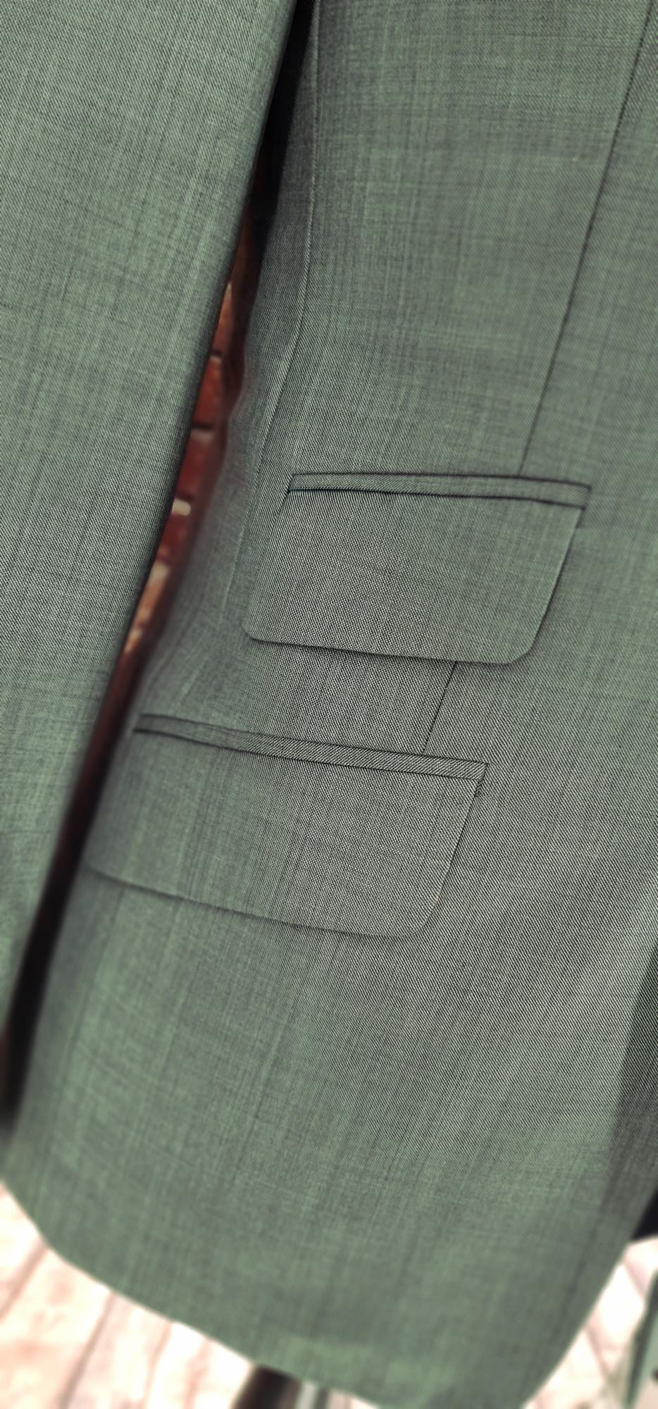 Frank - Sage Black Fine Wool Suit With Velvet Collar