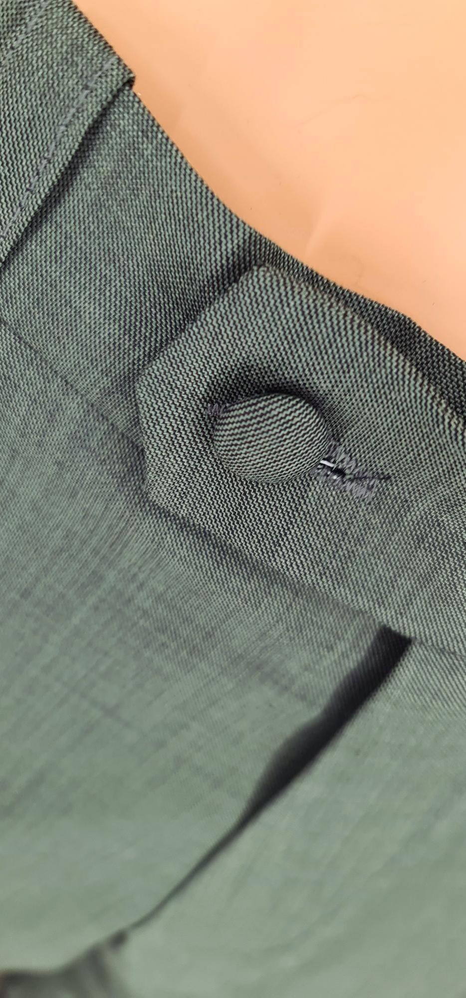 Frank - Sage Black Fine Wool Suit With Velvet Collar
