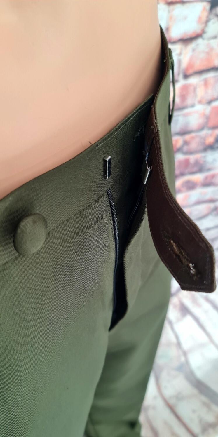 Hampstead -  Olive Suit
