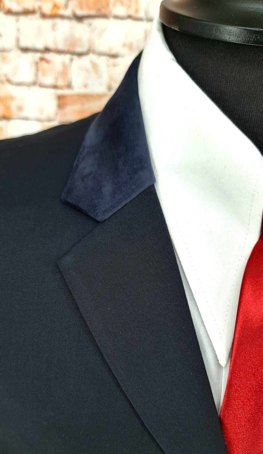 Preston - Navy Suit With Embellished Collar