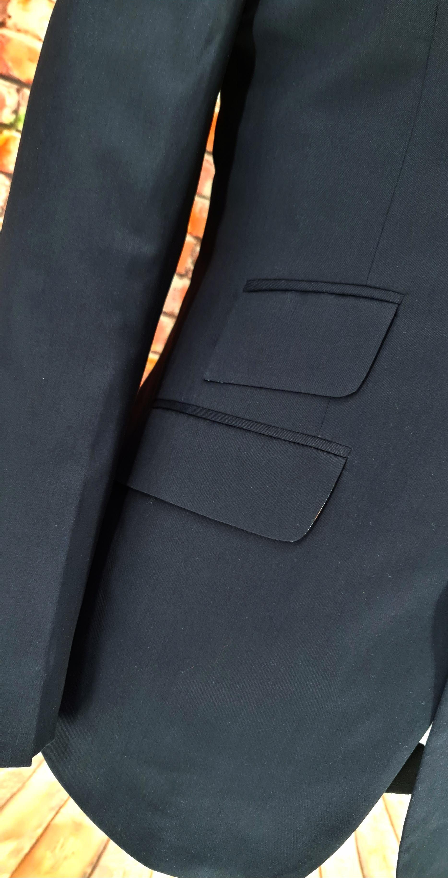 Preston - Navy Suit With Embellished Collar