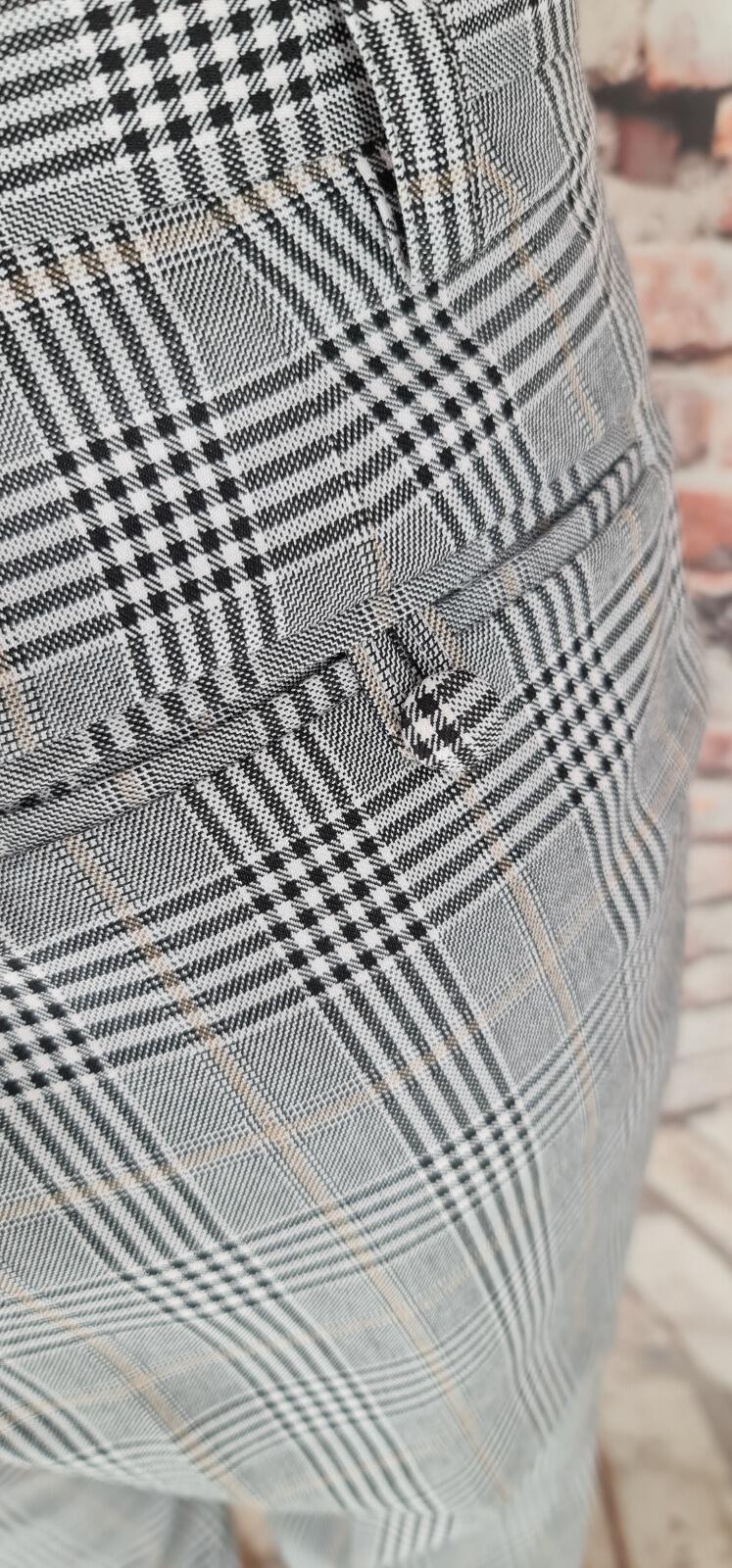 Tucker - Prince Of Wales Checked Suit