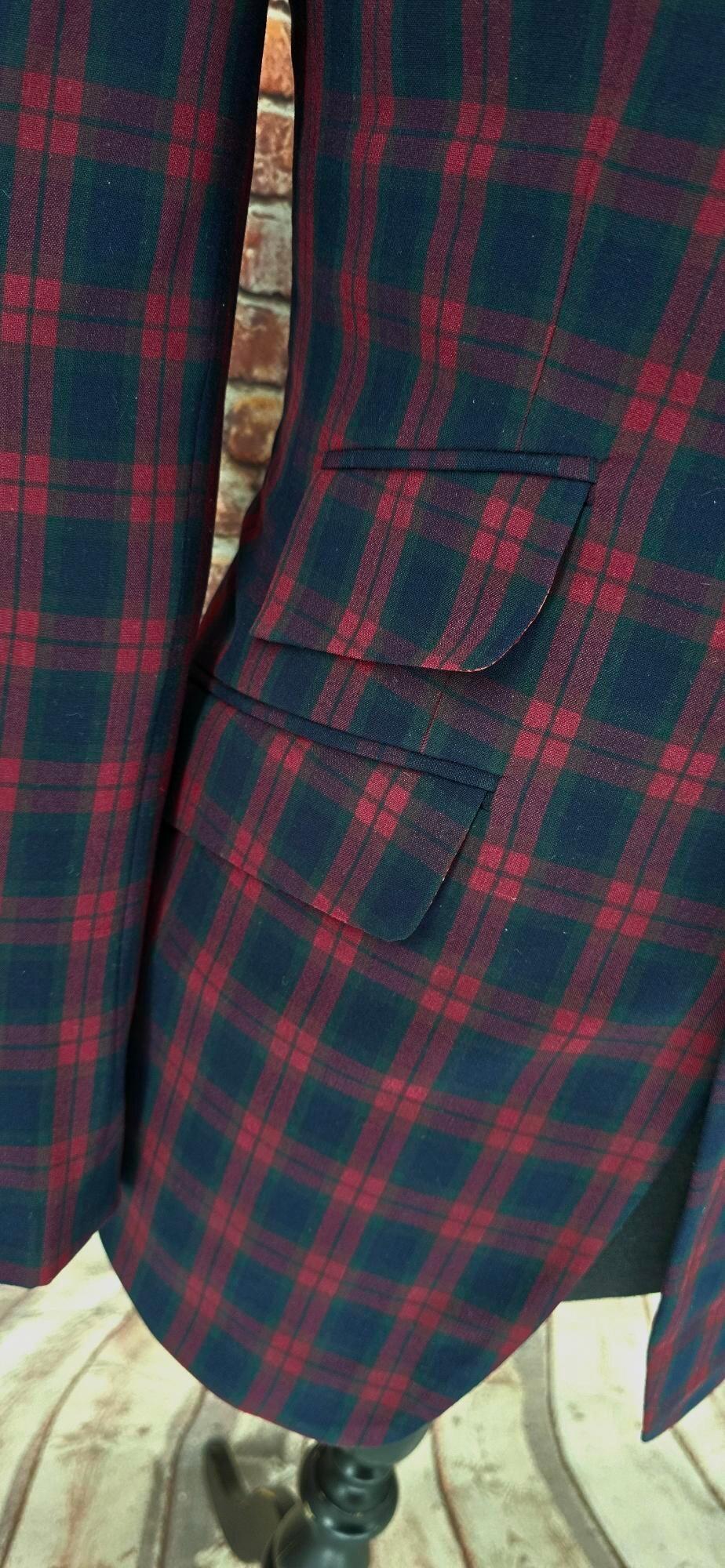 Matteo - Dark Red & Navy Check 3 Button Suit