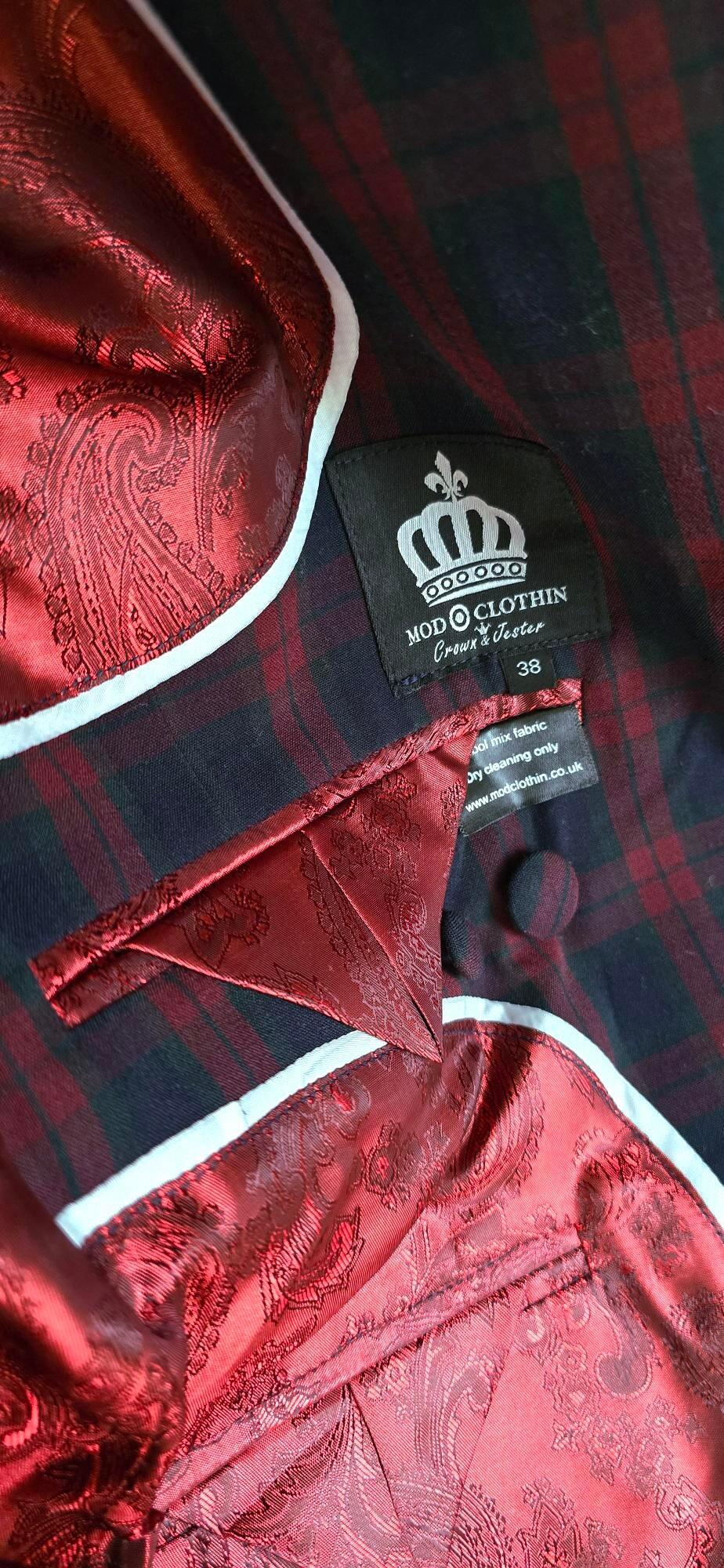 Matteo - Dark Red & Navy Check 3 Button Suit