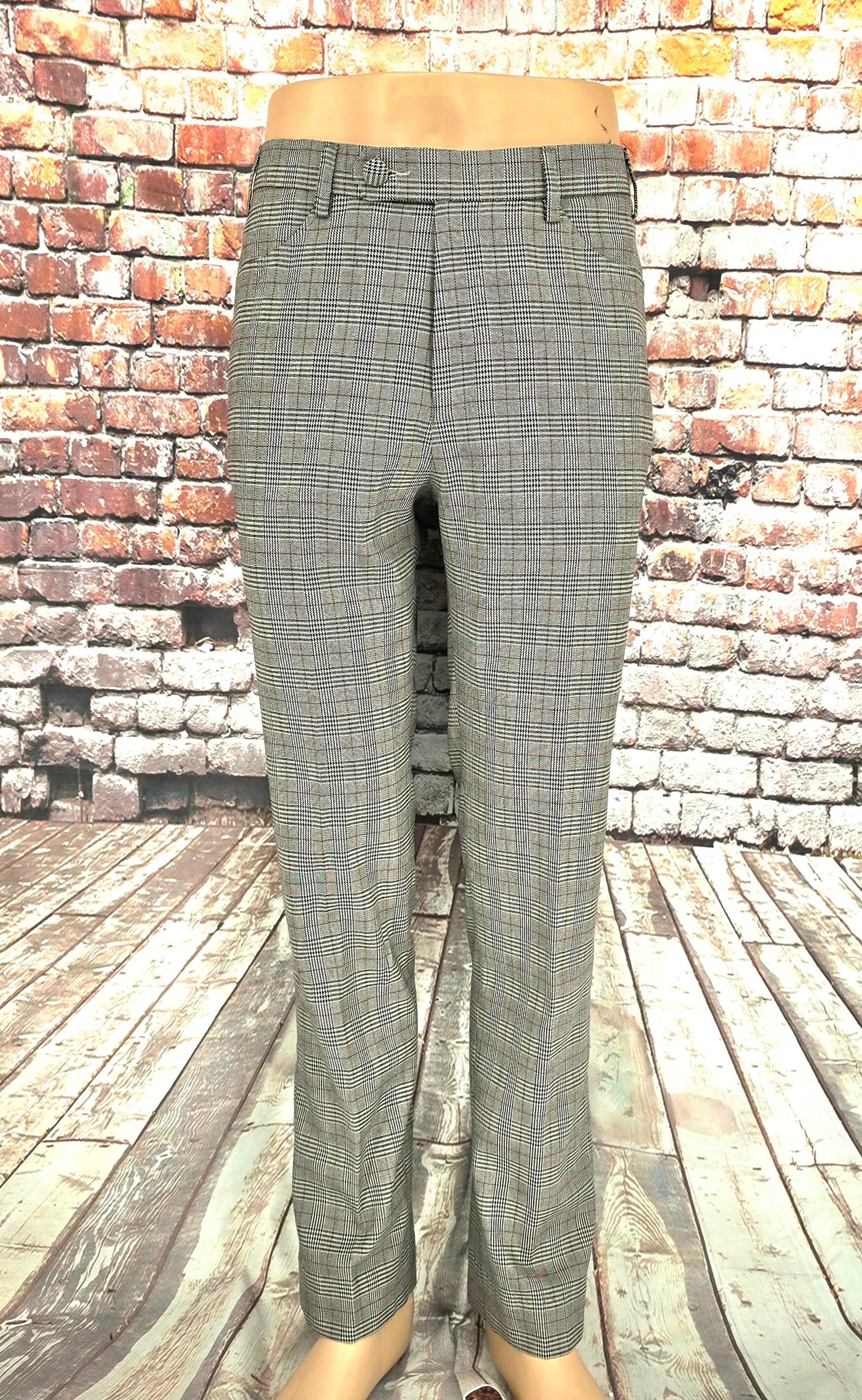Steve Stunning Taupe - Black - Burgundy Checked Suit.