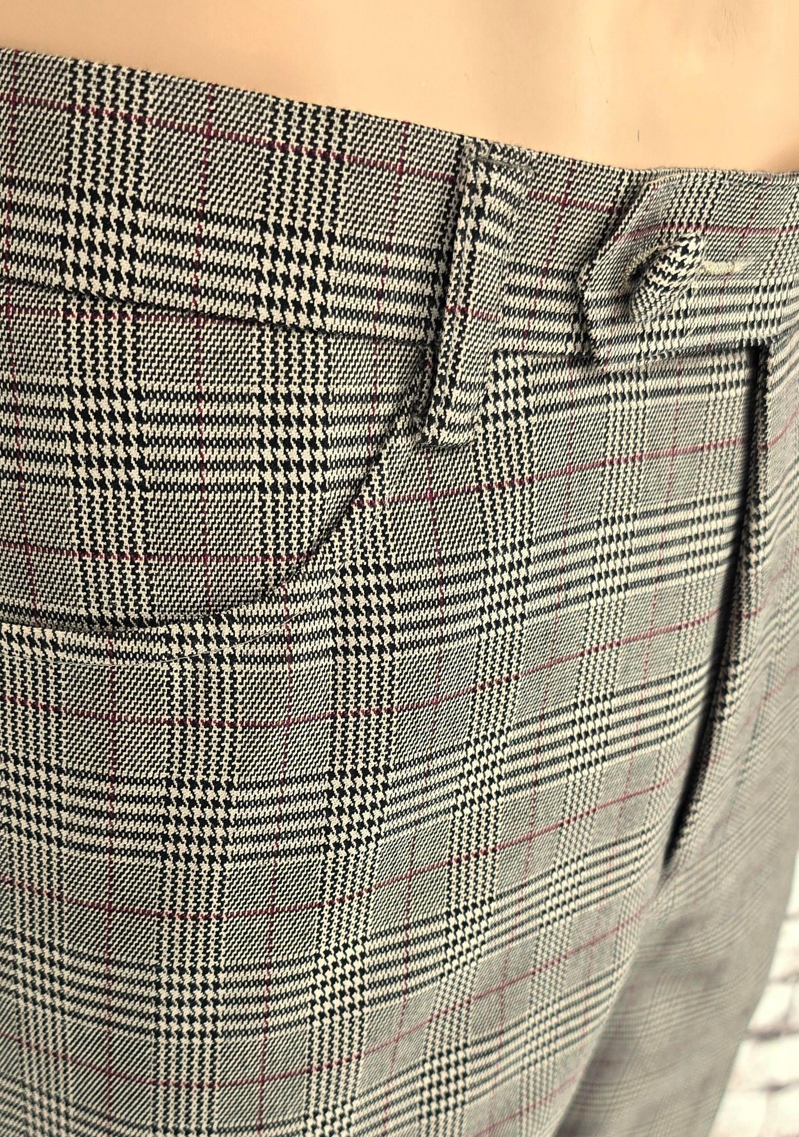 Steve Stunning Taupe - Black - Burgundy Checked Suit.