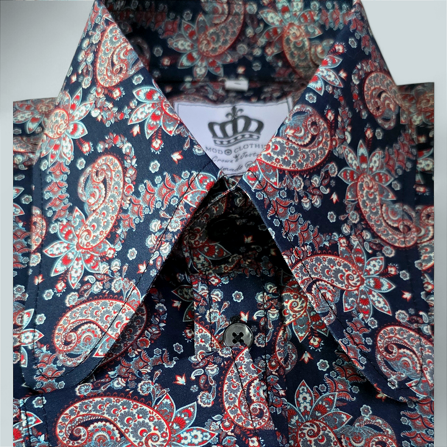 Davison Paisley Shirt – With Retro Beagle Collar
