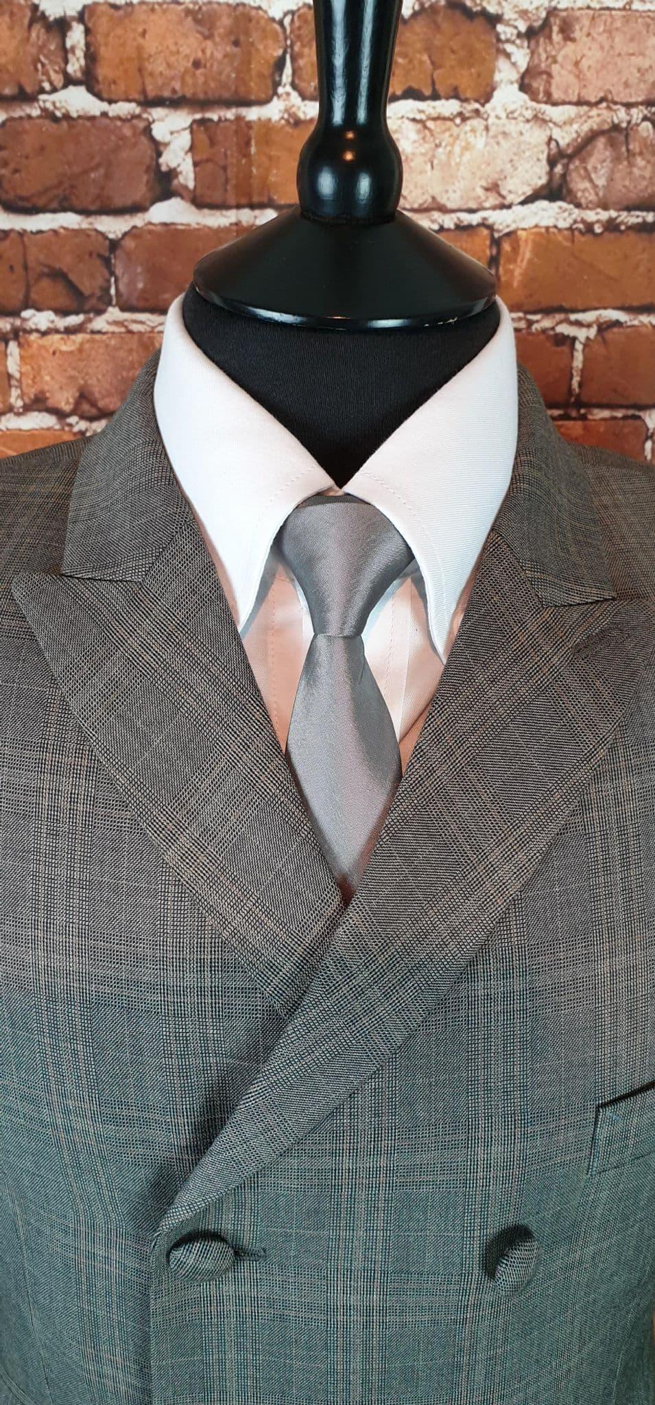 "Burt" Nutmeg Checked 8 button DB Suit