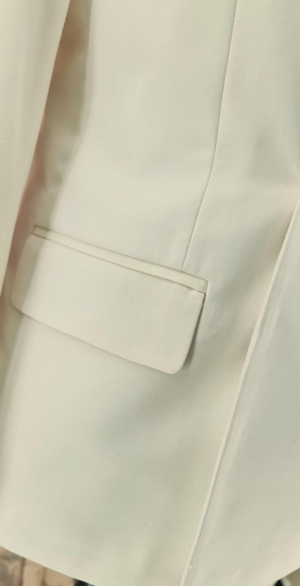 "Davenport" Off White Dinner Jacket