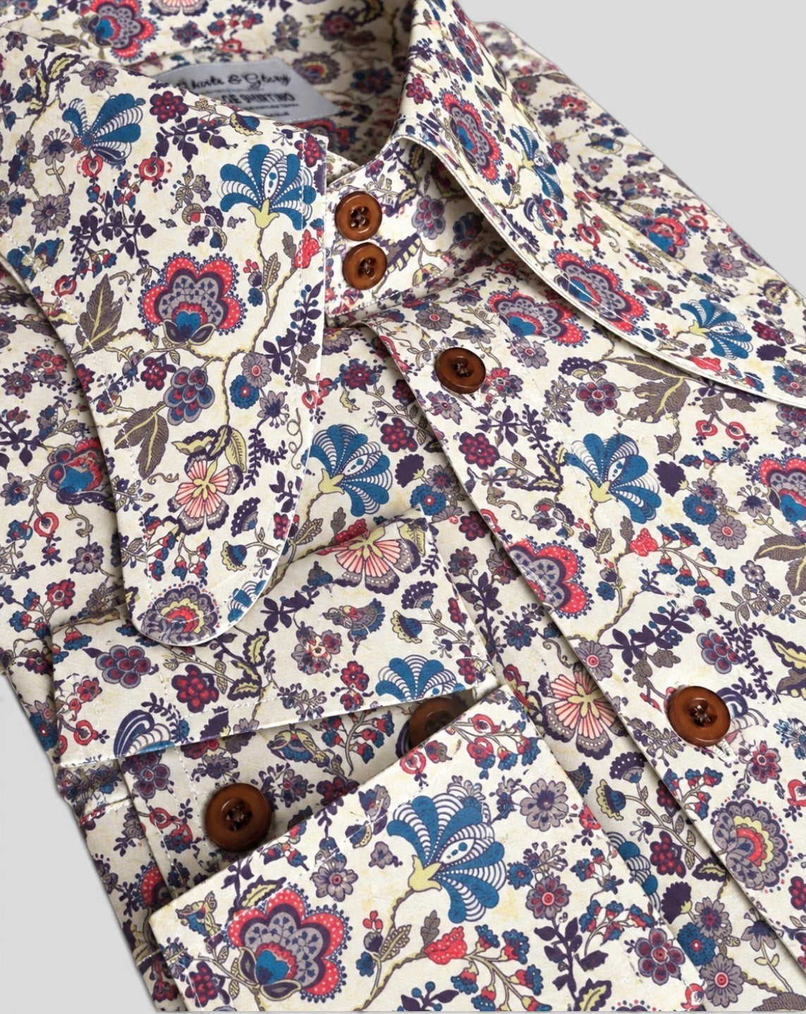Dorian cream floral shirt with high four-button collar and button cuffs
