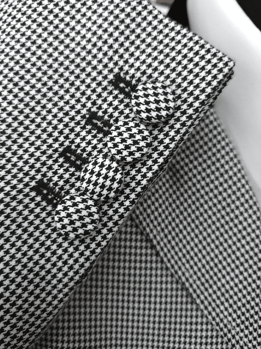 "Jepson" Velvet Collared Dogtooth 3/4 Length Coat