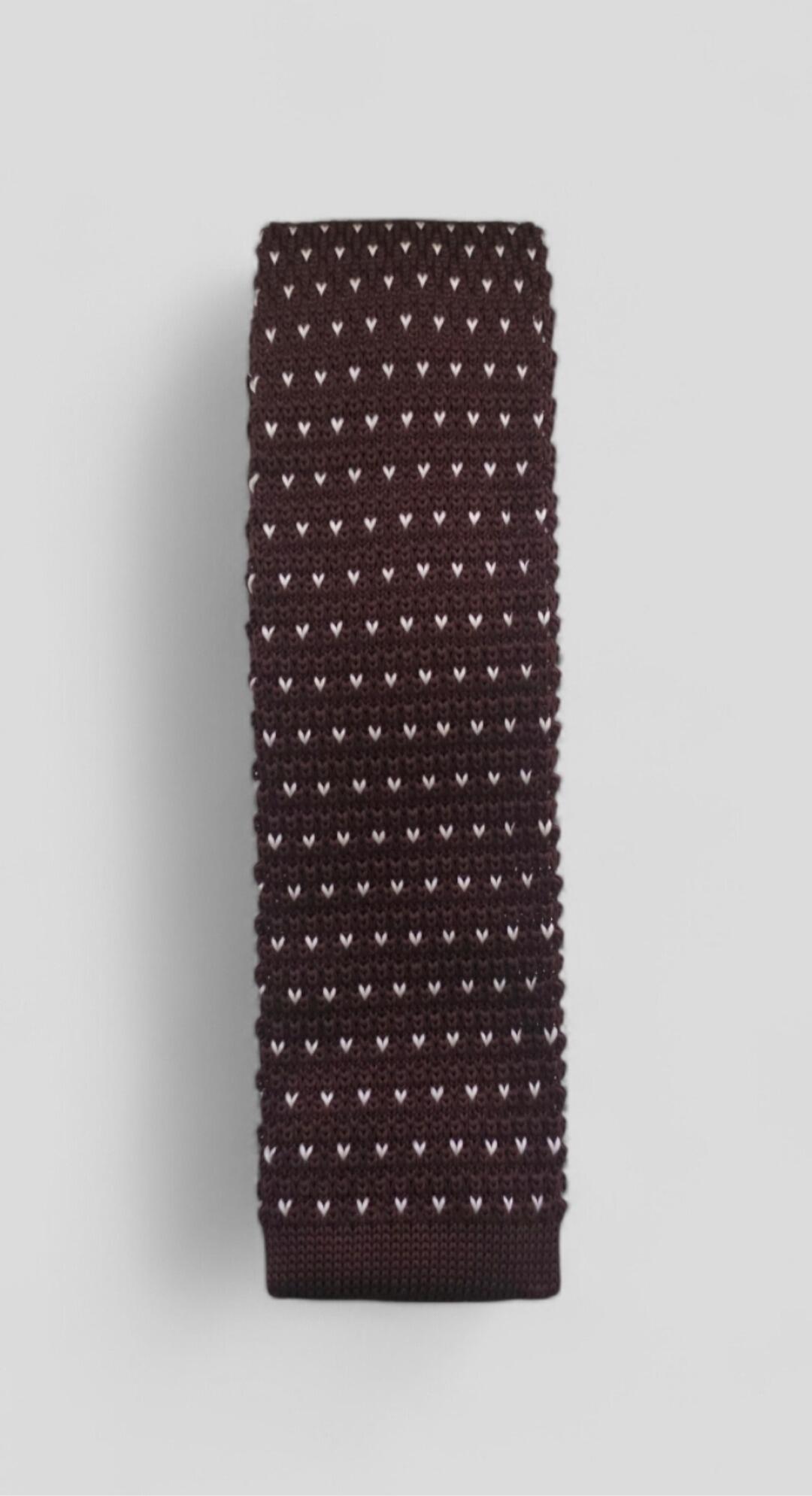 Brown Knitted Tie With White Detail.